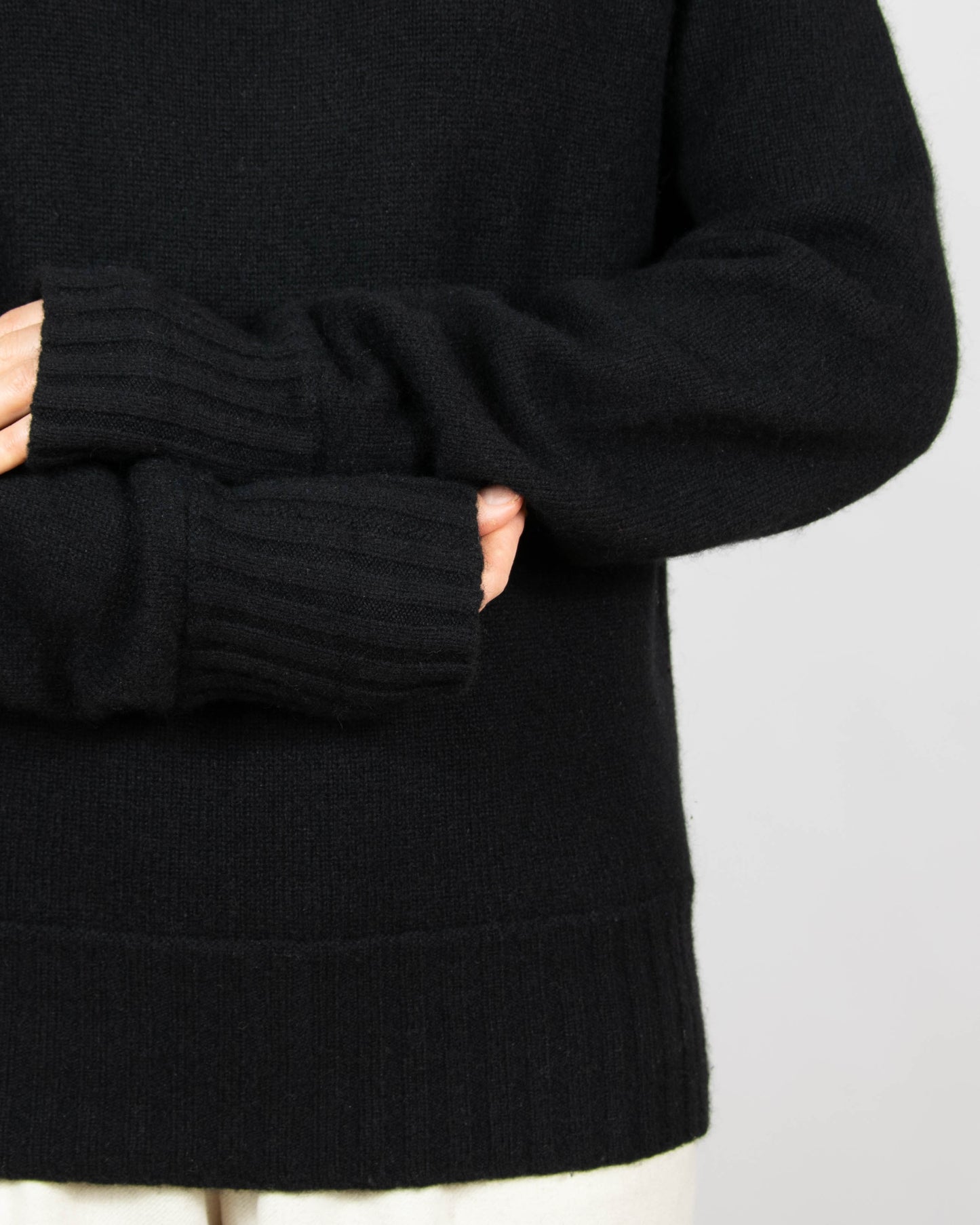 Czarny gruby kaszmirowy sweter Jake's - M/L