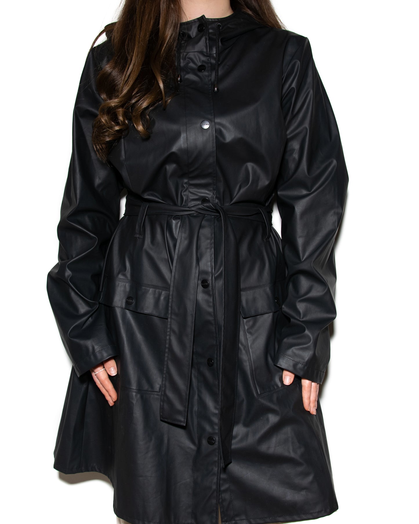 Czarny płaszcz trencz RAINS - M/L