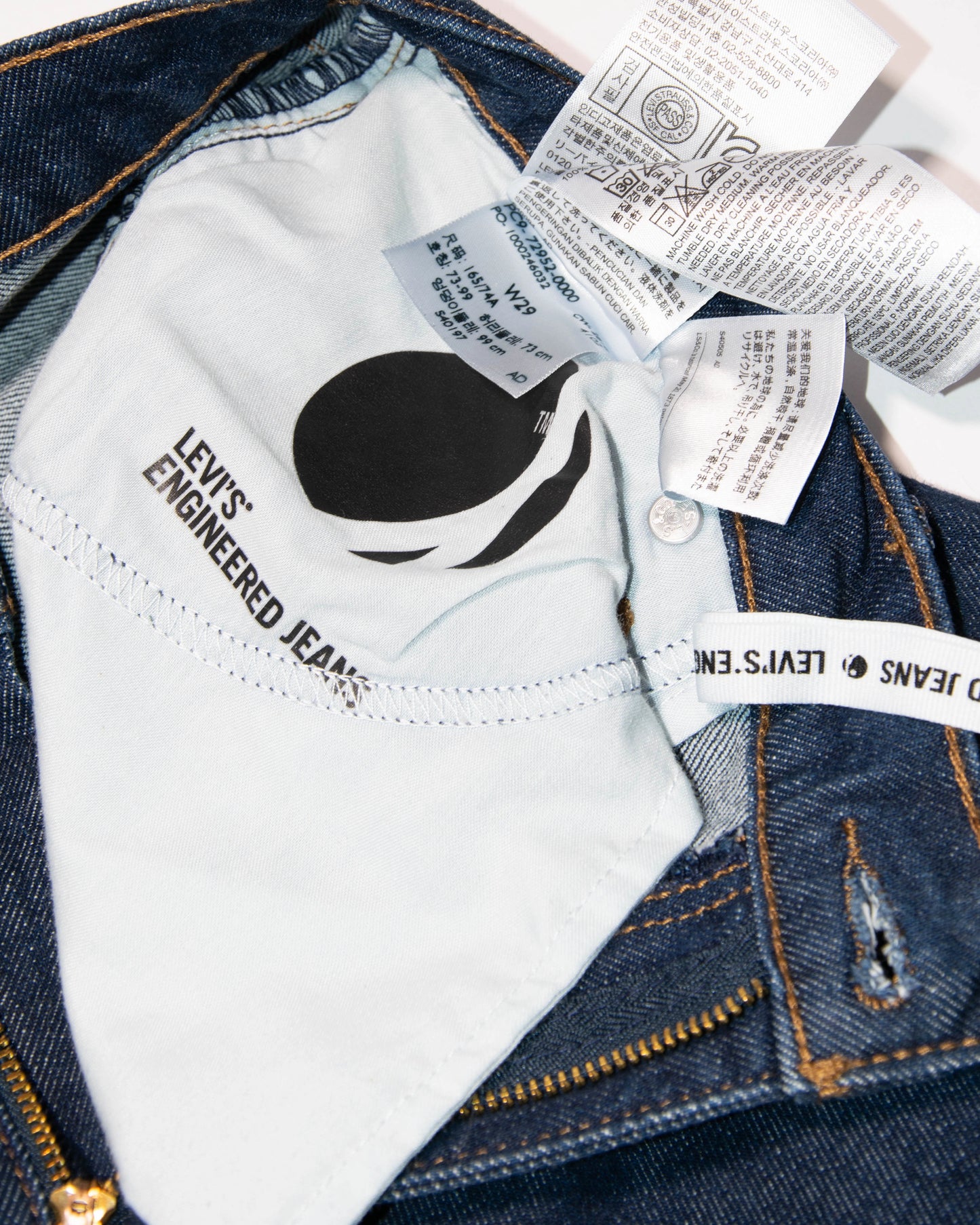 Granatowe spodnie z wysokim stanem Levi's Engineered - W29
