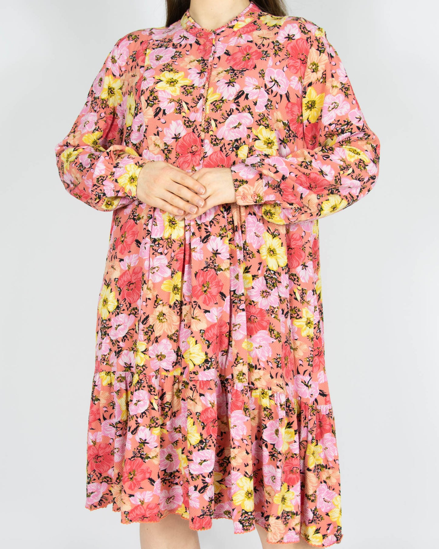 Różowa wiskozowa sukienka w kwiaty - XL