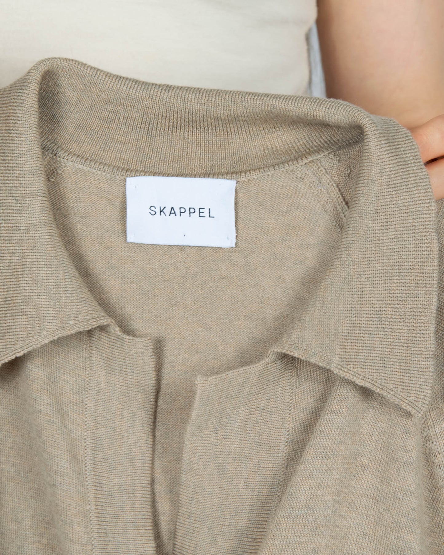 Beżowa wełniana (merino) sukienka SKAPPEL - S/M