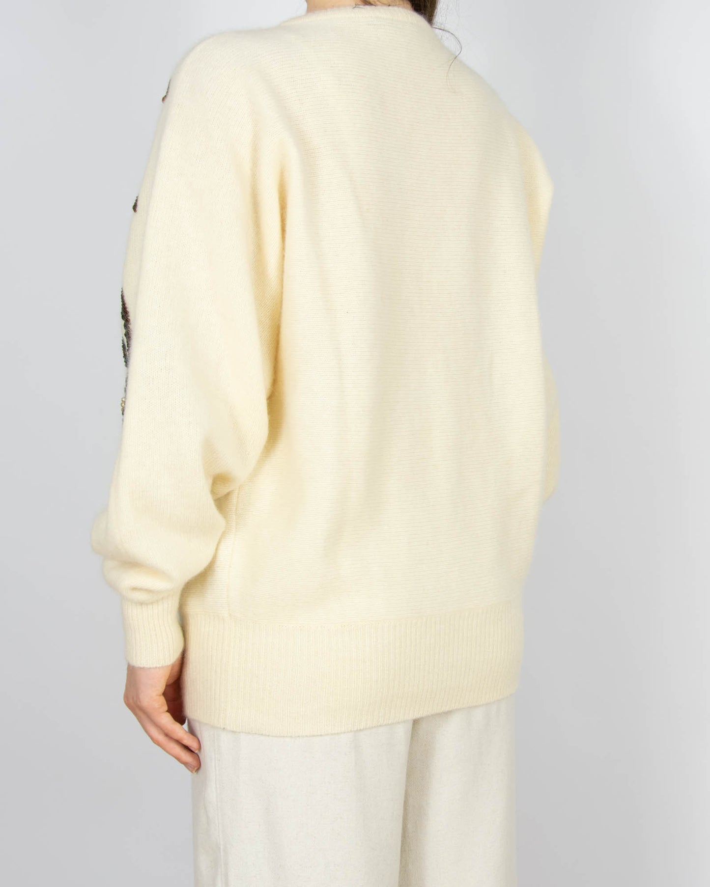 Kremowy wełniany (wełna jagnięca + angora) sweter Vintage - M/L