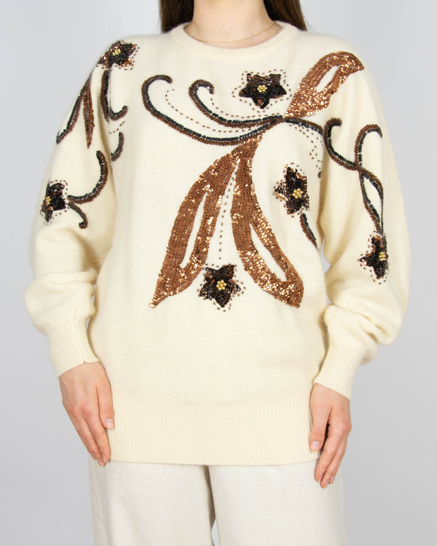 Kremowy wełniany (wełna jagnięca + angora) sweter Vintage - M/L