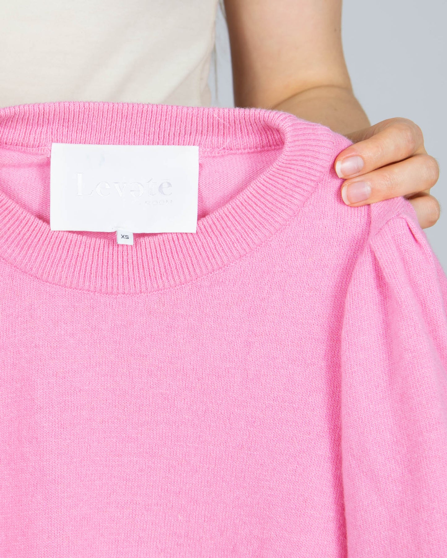 Różowy (merino + wiskoza + kaszmir) sweter Levete Room - XS