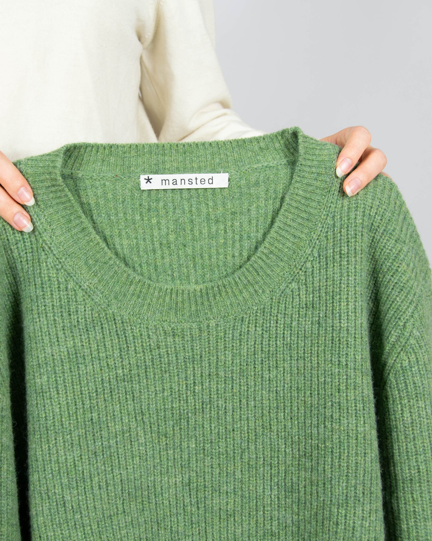 Zielony wełniany (wełna jagnięca) sweter Mansted - L