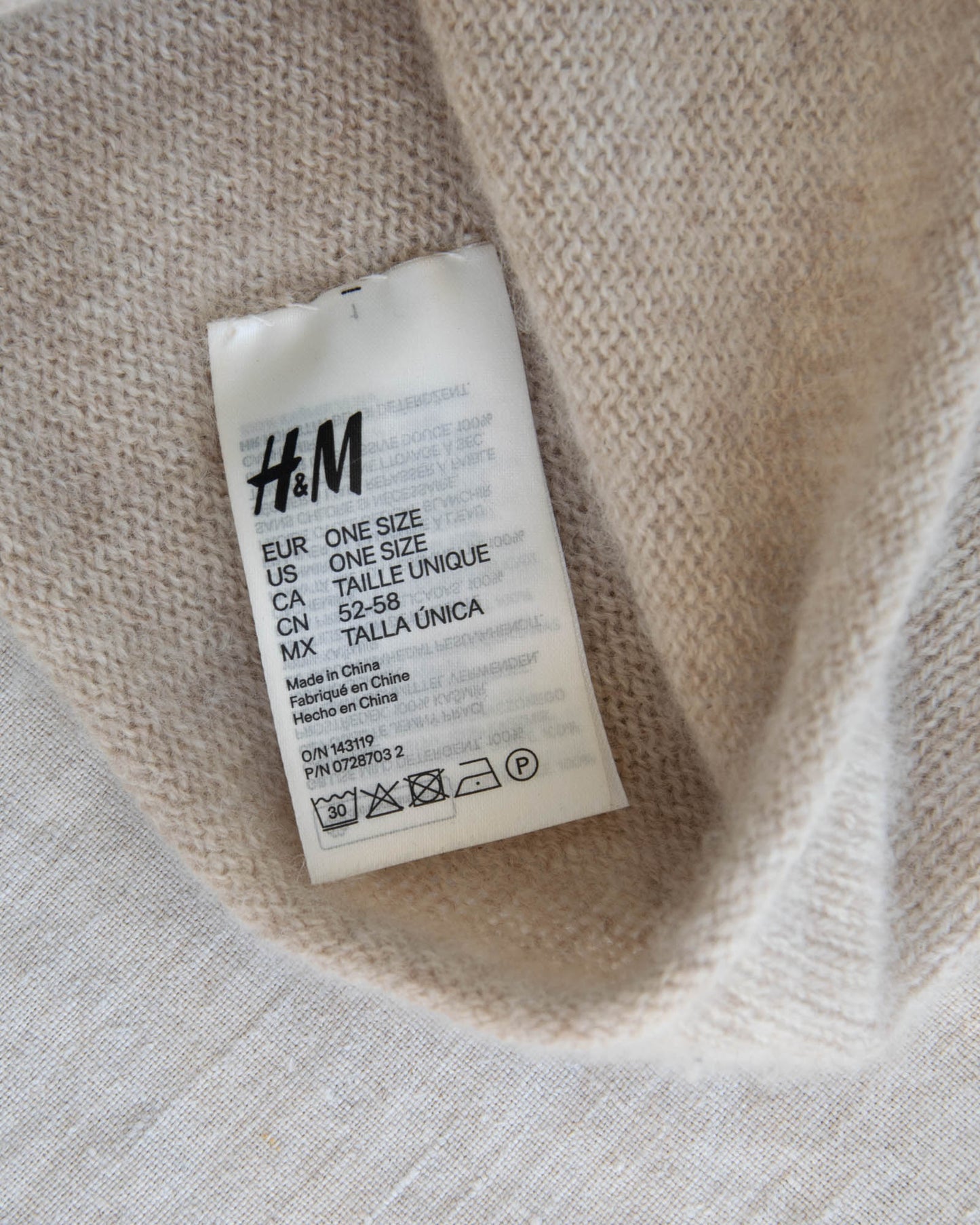 Beżowa kaszmirowa czapka H&M