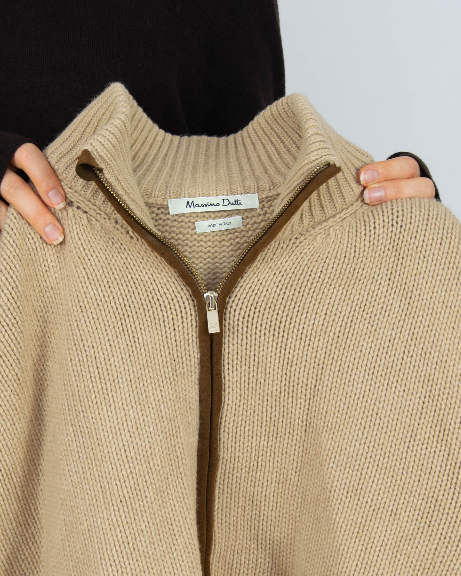 Beżowe wełniane ponczo dziecięce Massimo Dutti - (99-110cm / 5 lat)