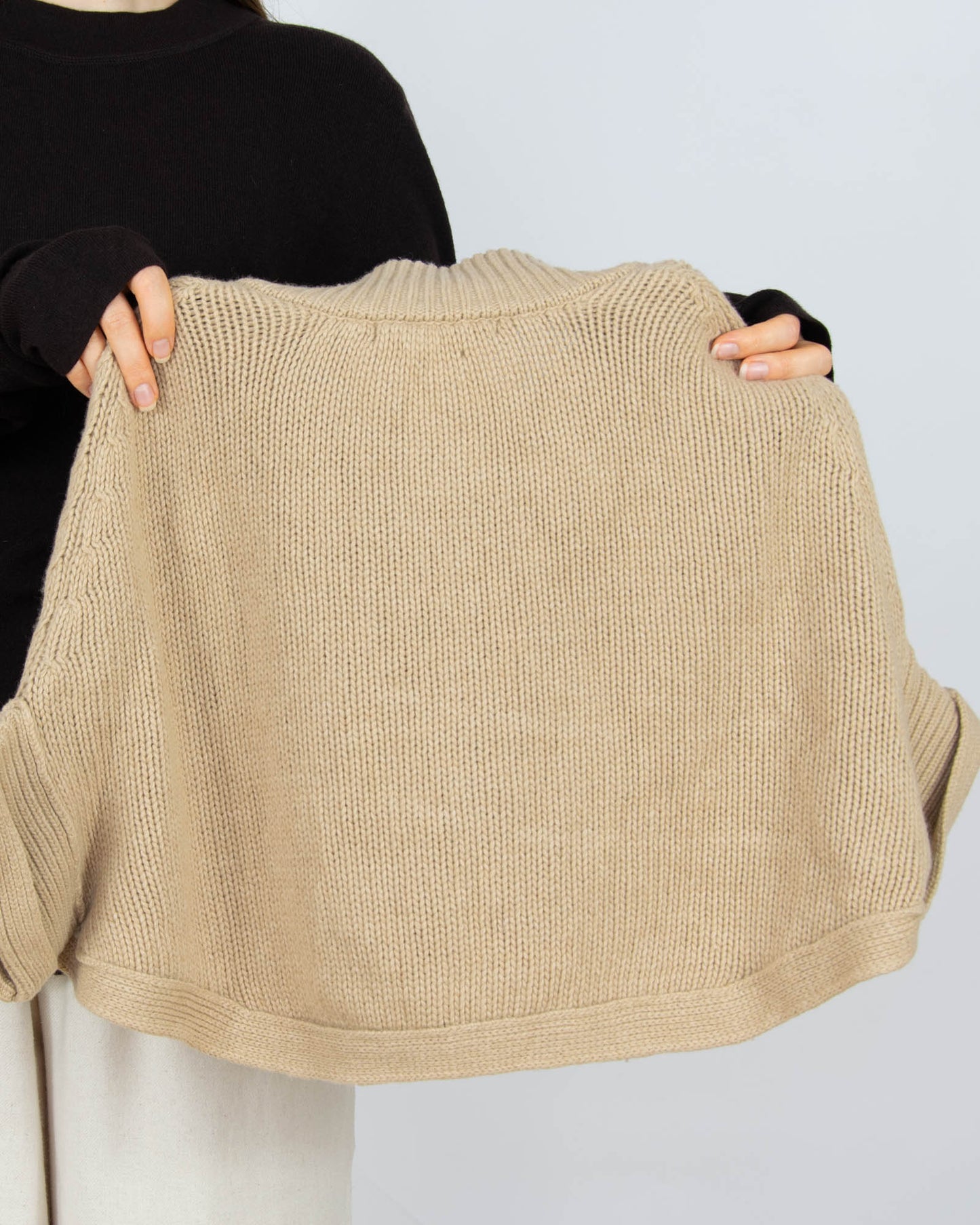 Beżowe wełniane ponczo dziecięce Massimo Dutti - (99-110cm / 5 lat)