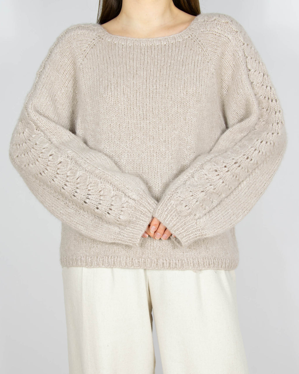 Beżowy wełniany (alpaka) sweter Handmade - M