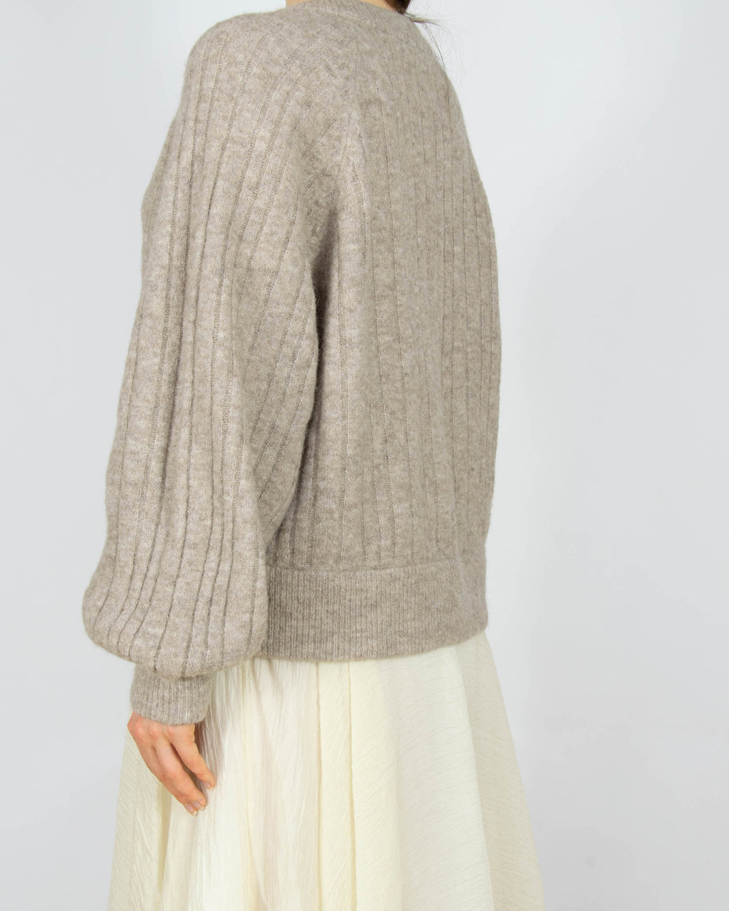 Beżowy (alpaka + wełna) sweter GESTUZ - M/L