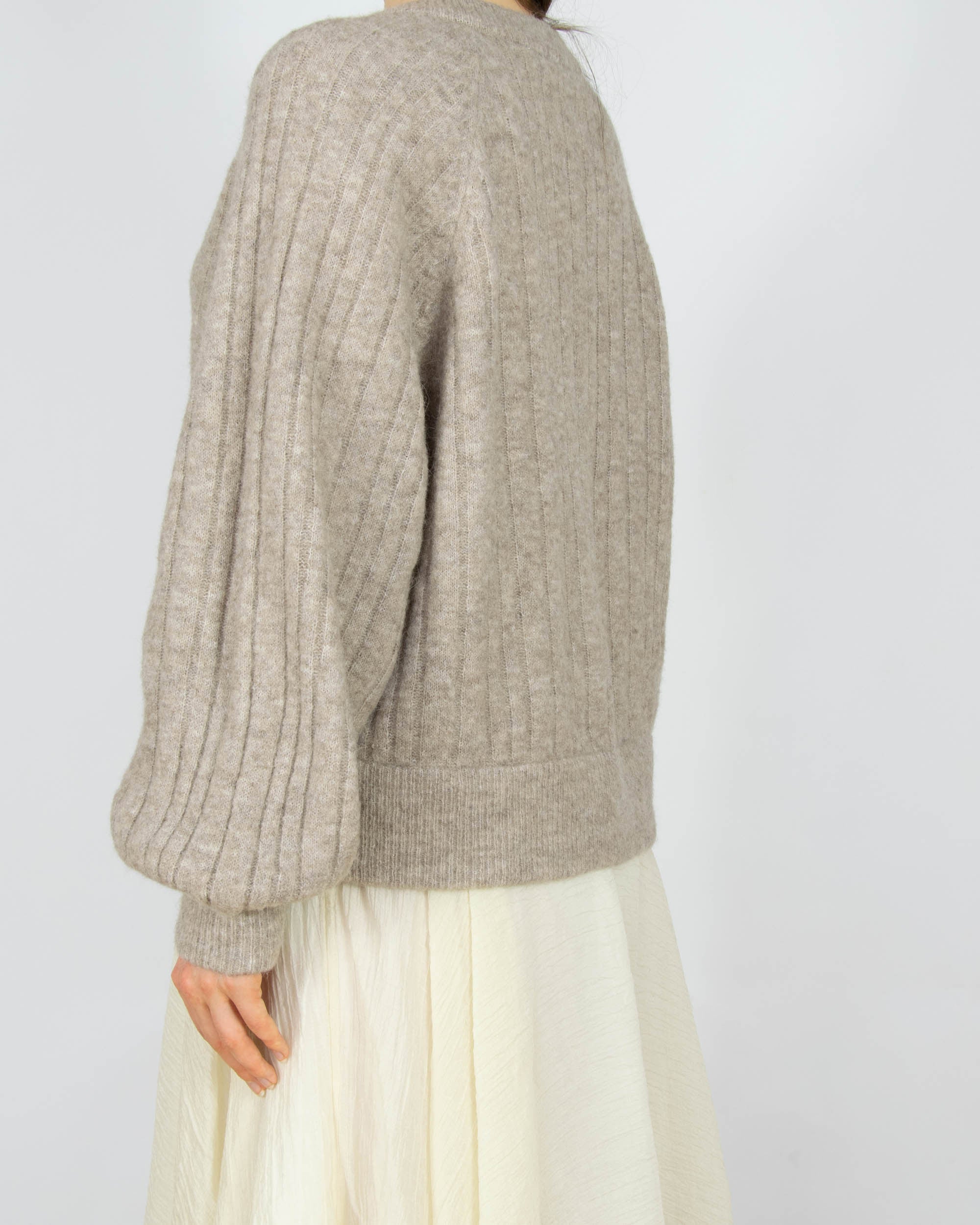 Beżowy (alpaka + wełna) sweter GESTUZ - M/L