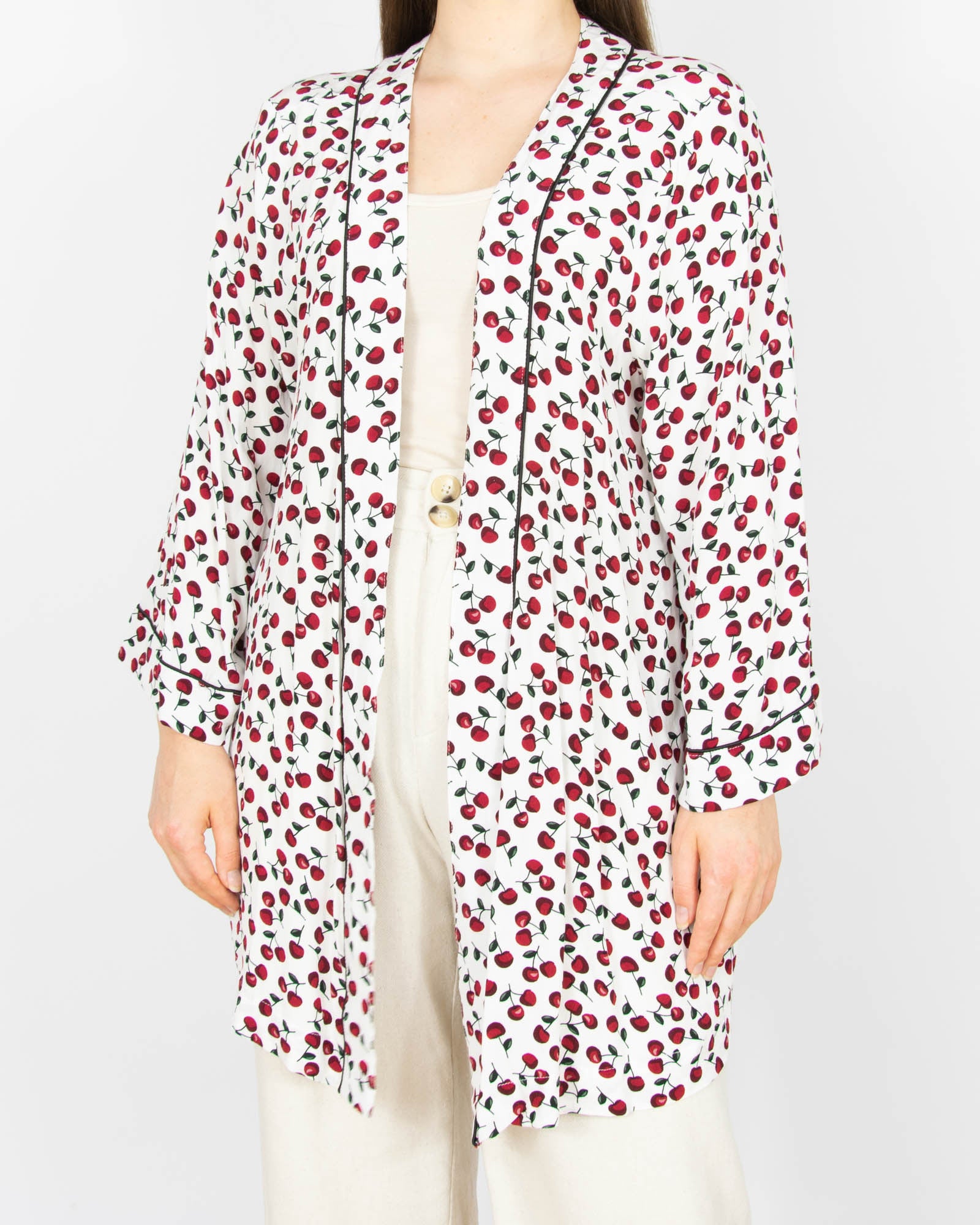 Biała wiskozowa narzutka kimono w wisienki Zizzi - M