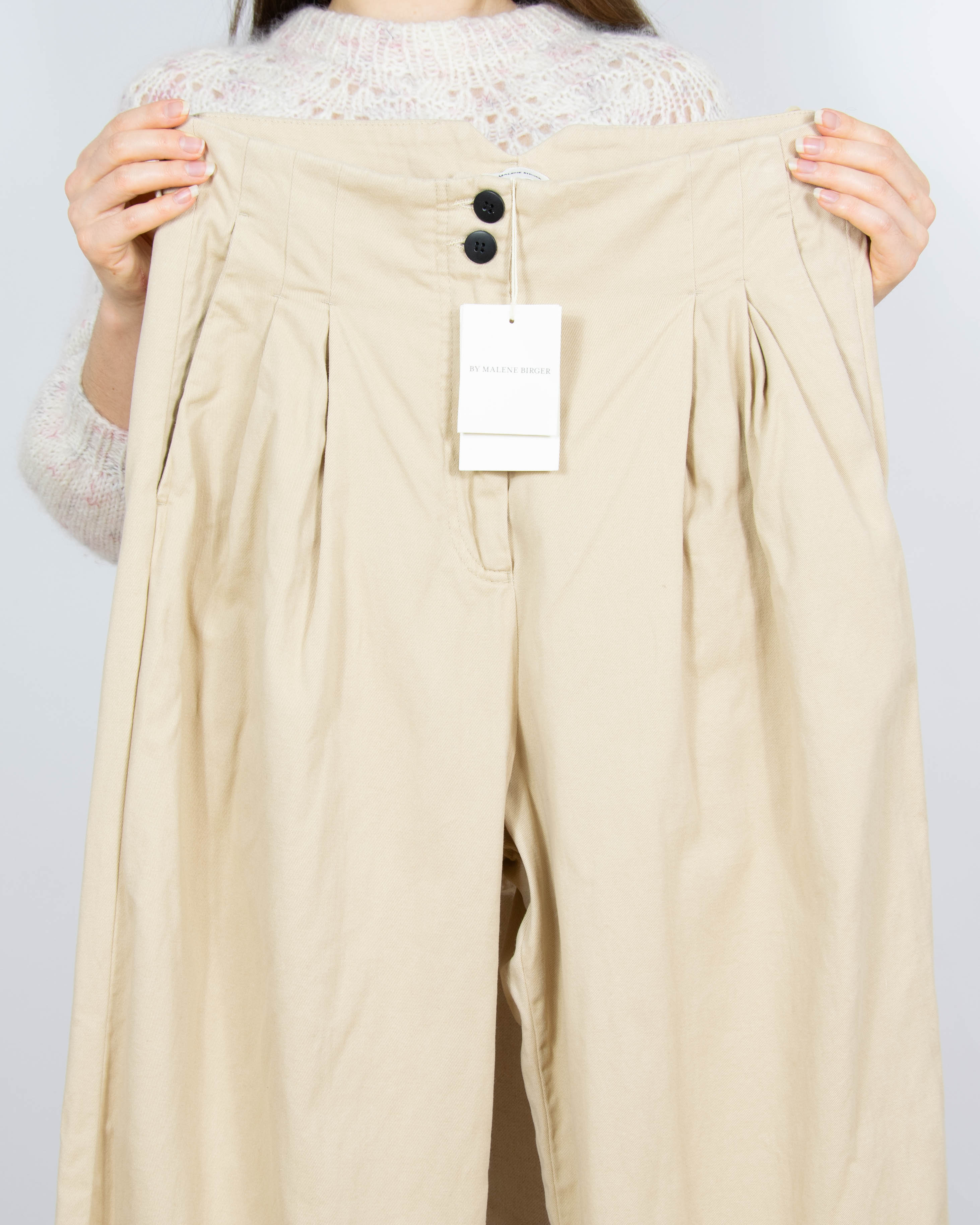 Nowe beżowe bawełniane (organic) spodnie By Malene Birger - M