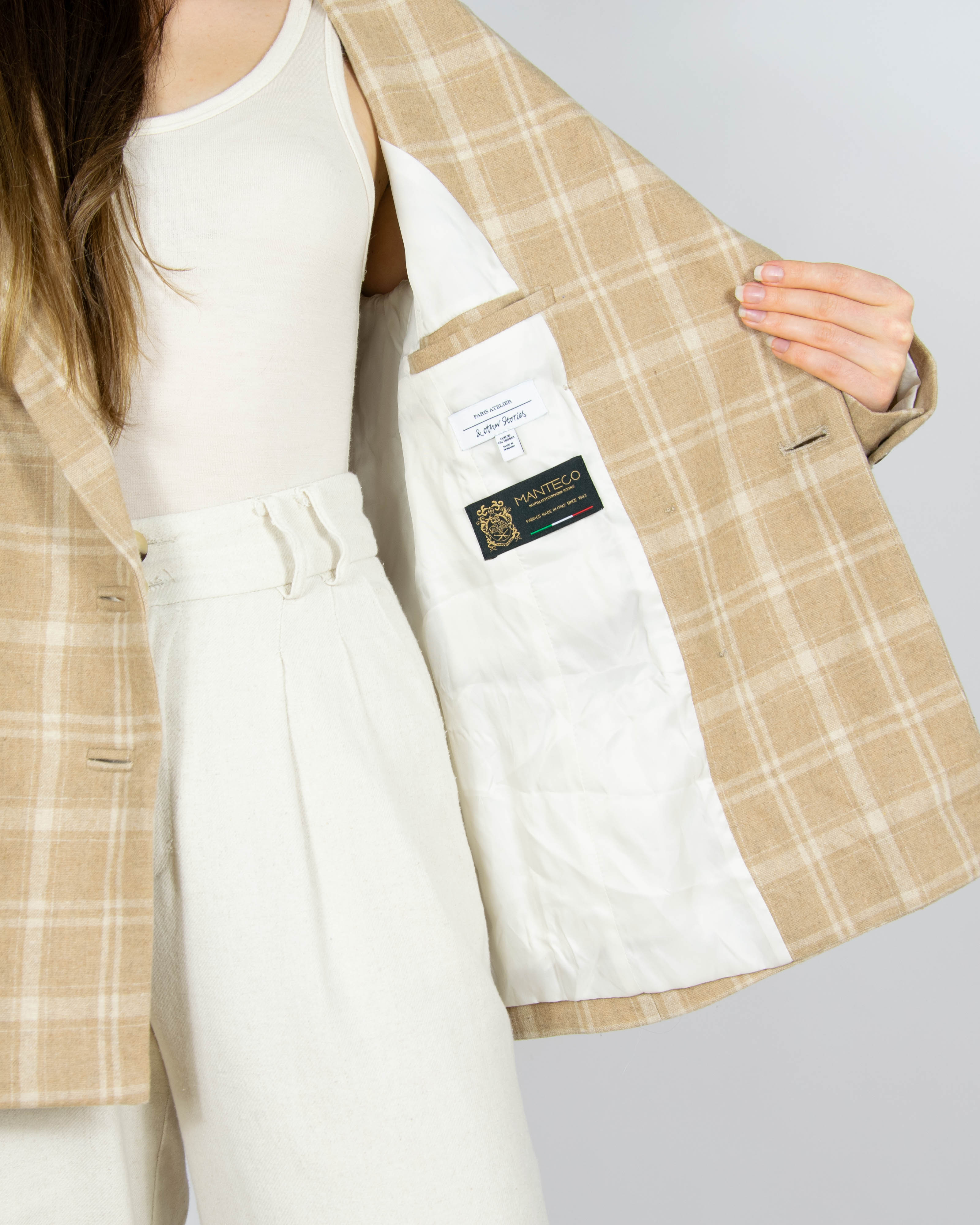 Beżowa wełniana marynarka dwurzędowa & other stories (MANTECO) - S