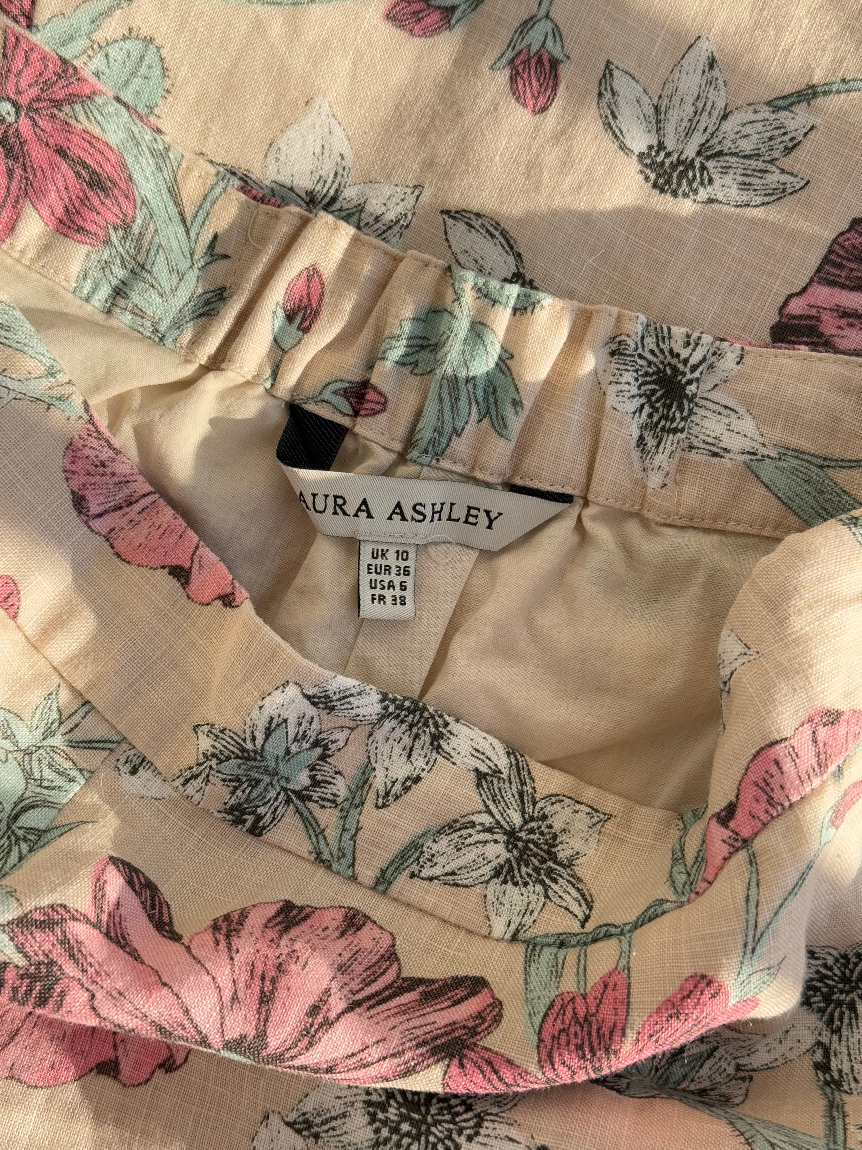 Beżowa lniana spódnica w kwiaty Laura Ashley - S/M