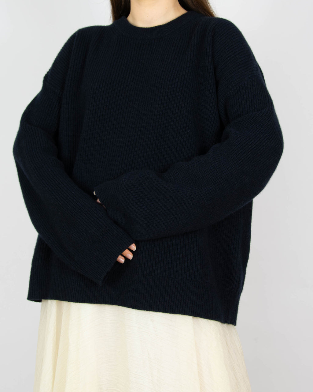 Ciemnogranatowy (merino + kaszmir) sweter FILIPPA K