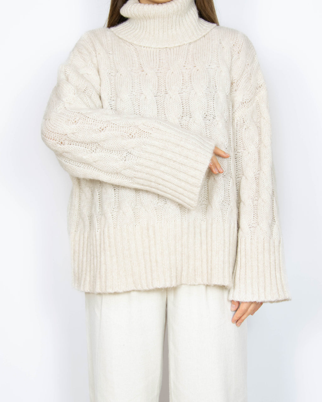 Kremowy wełniano (merino) bawełniany (egipska) sweter oversize z golfem Lovechild 1979 - M