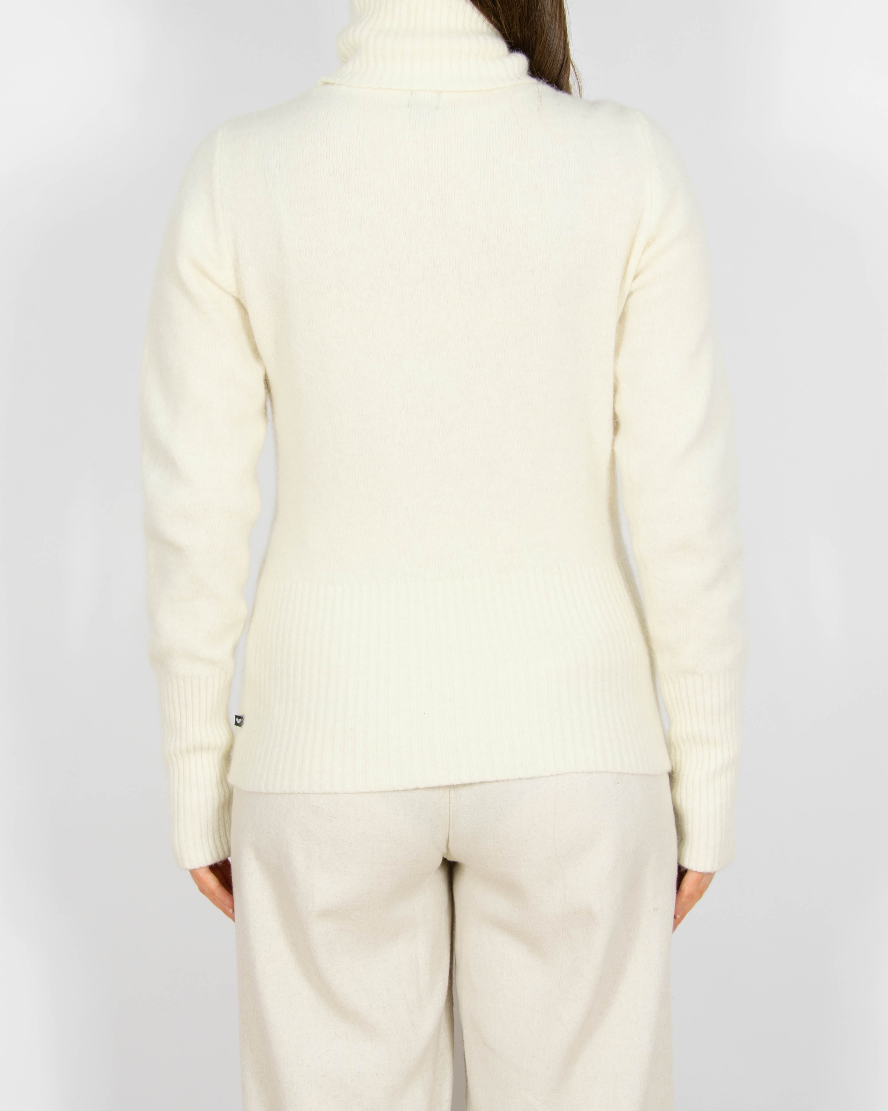 Śmietankowy wełniany (angora + wełna jagnięca) sweter z golfem - M