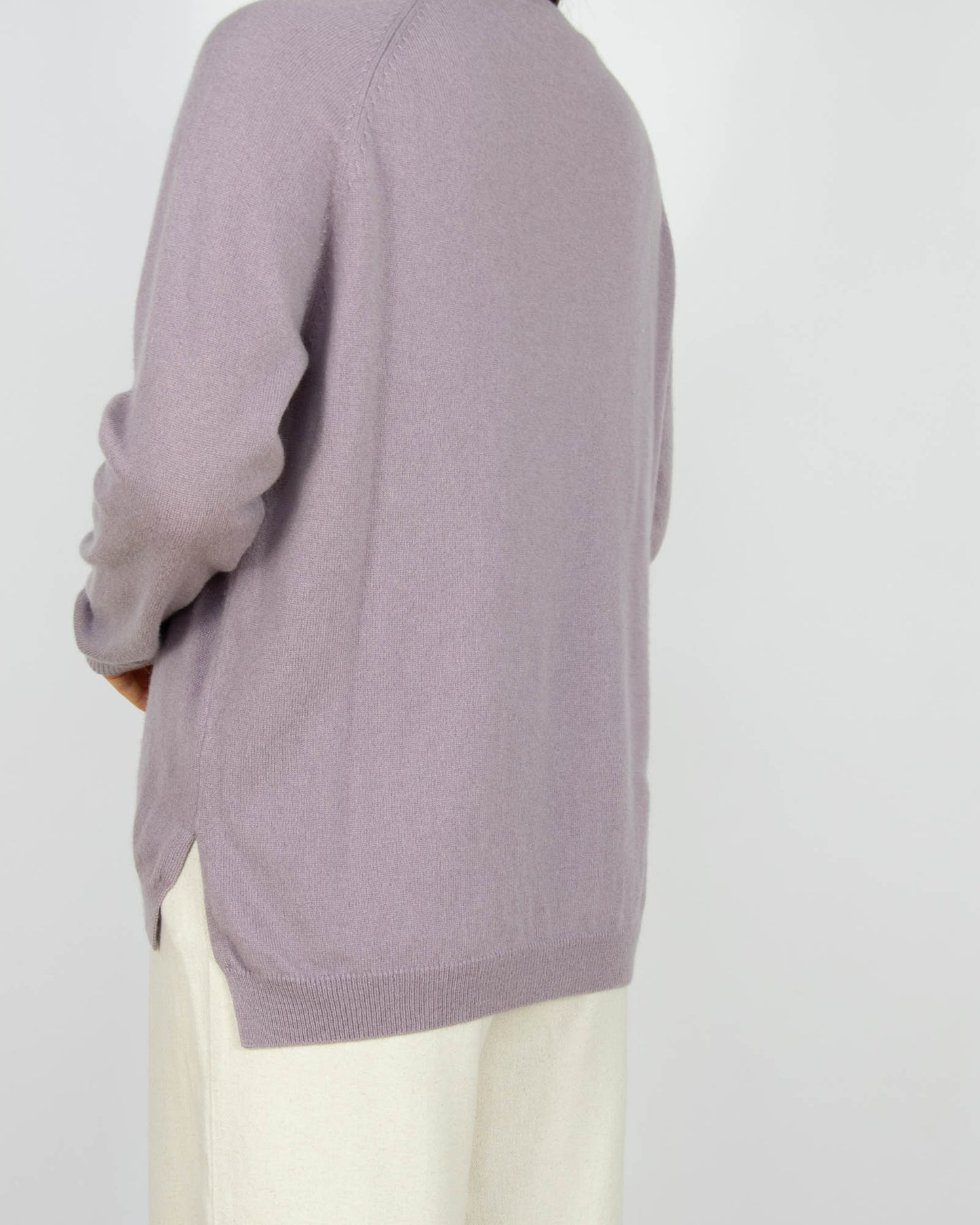 Lawendowy kaszmirowy sweter - L