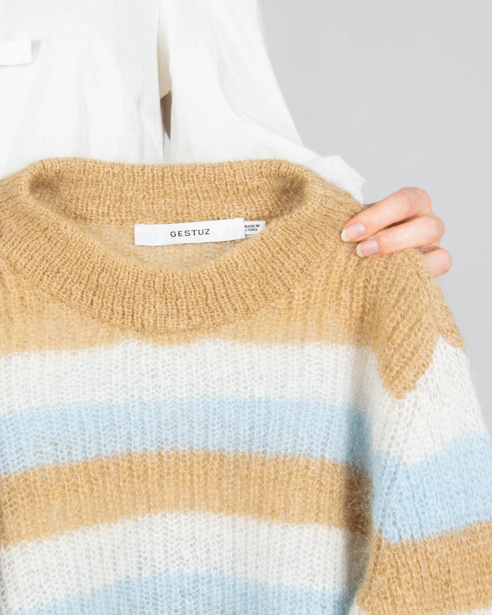 Wełniany (wełna + moher) sweter w paski GESTUZ - S