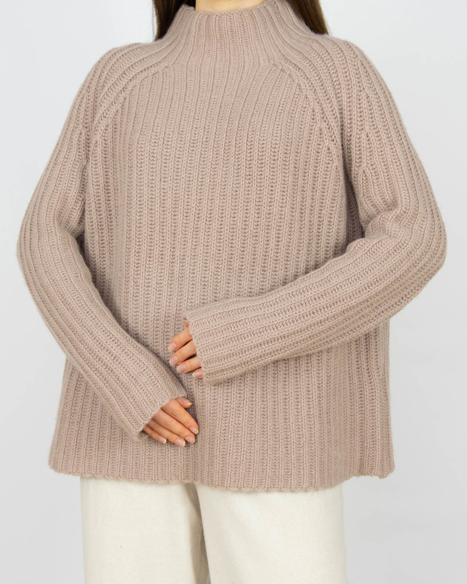 Beżowy gruby kaszmirowy sweter FTC Cashmere