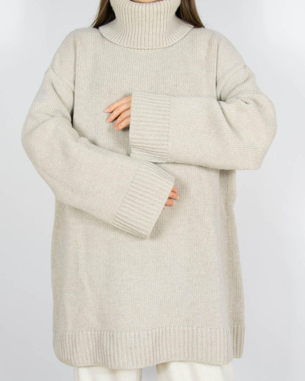 Beżowy wełniany sweter z kaszmirem oversize - L