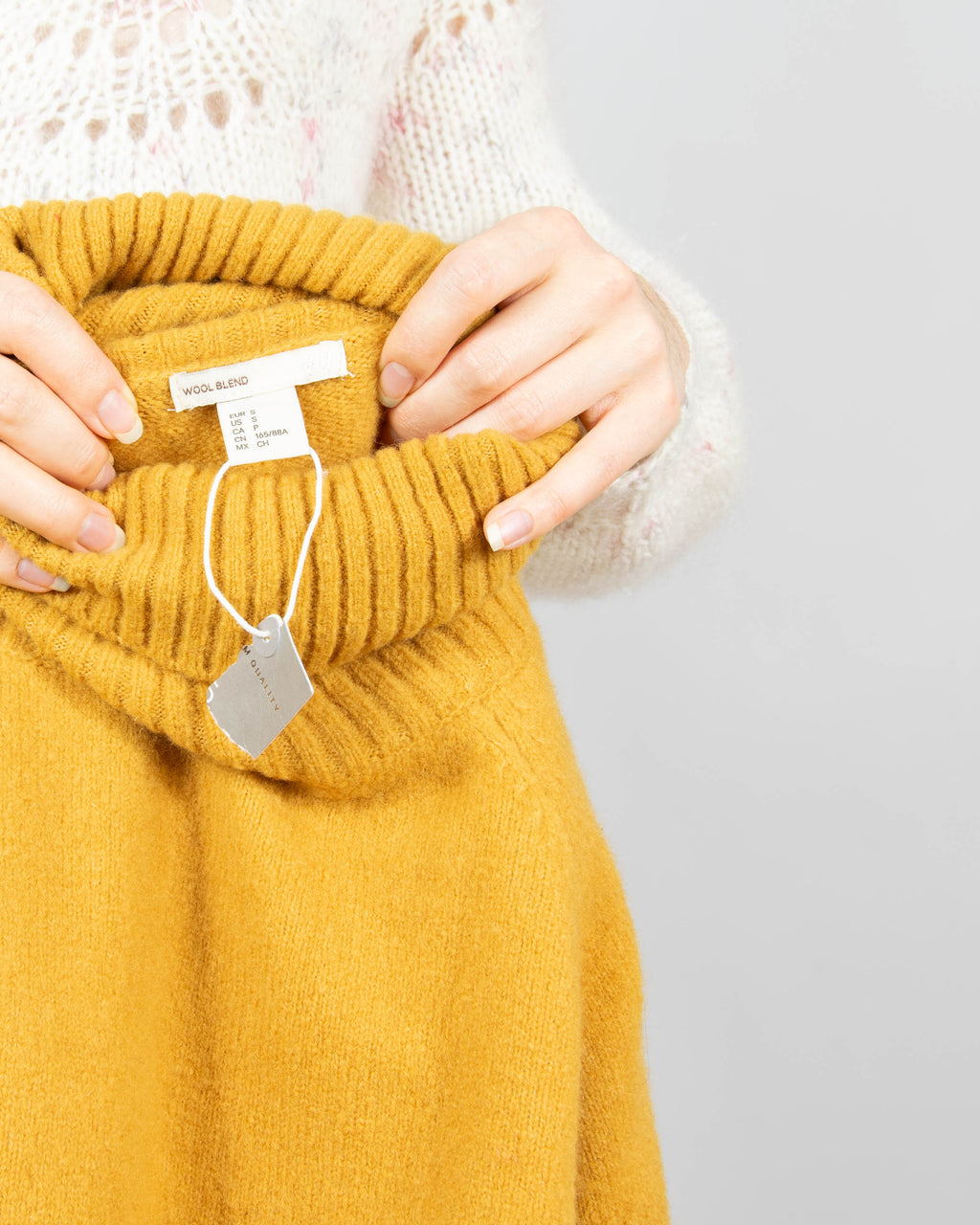 Pomarańczowy wełniany sweter z golfem H&M Premium - S/M