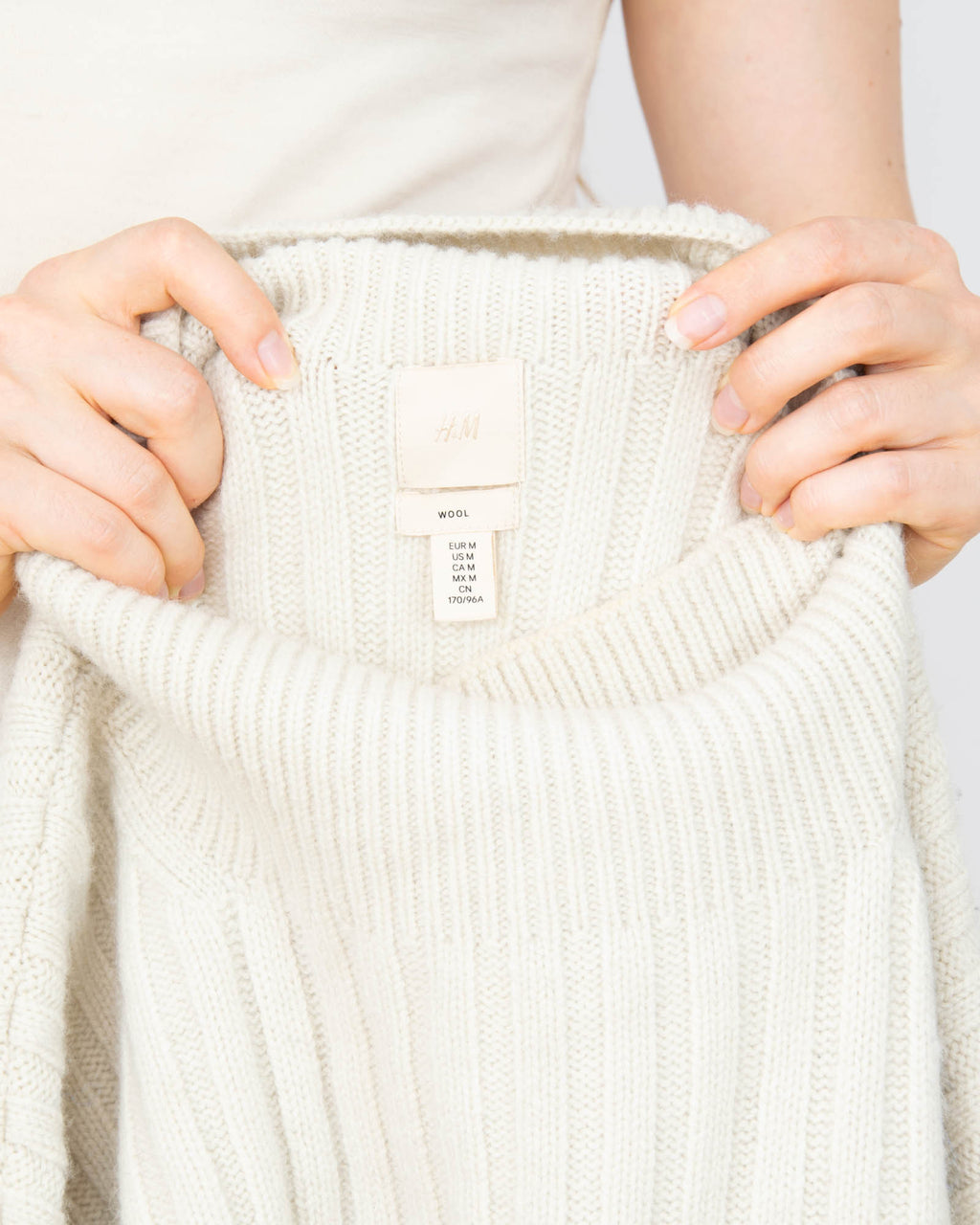 Kremowo czarny wełniany sweter w paski H&M Premium - M