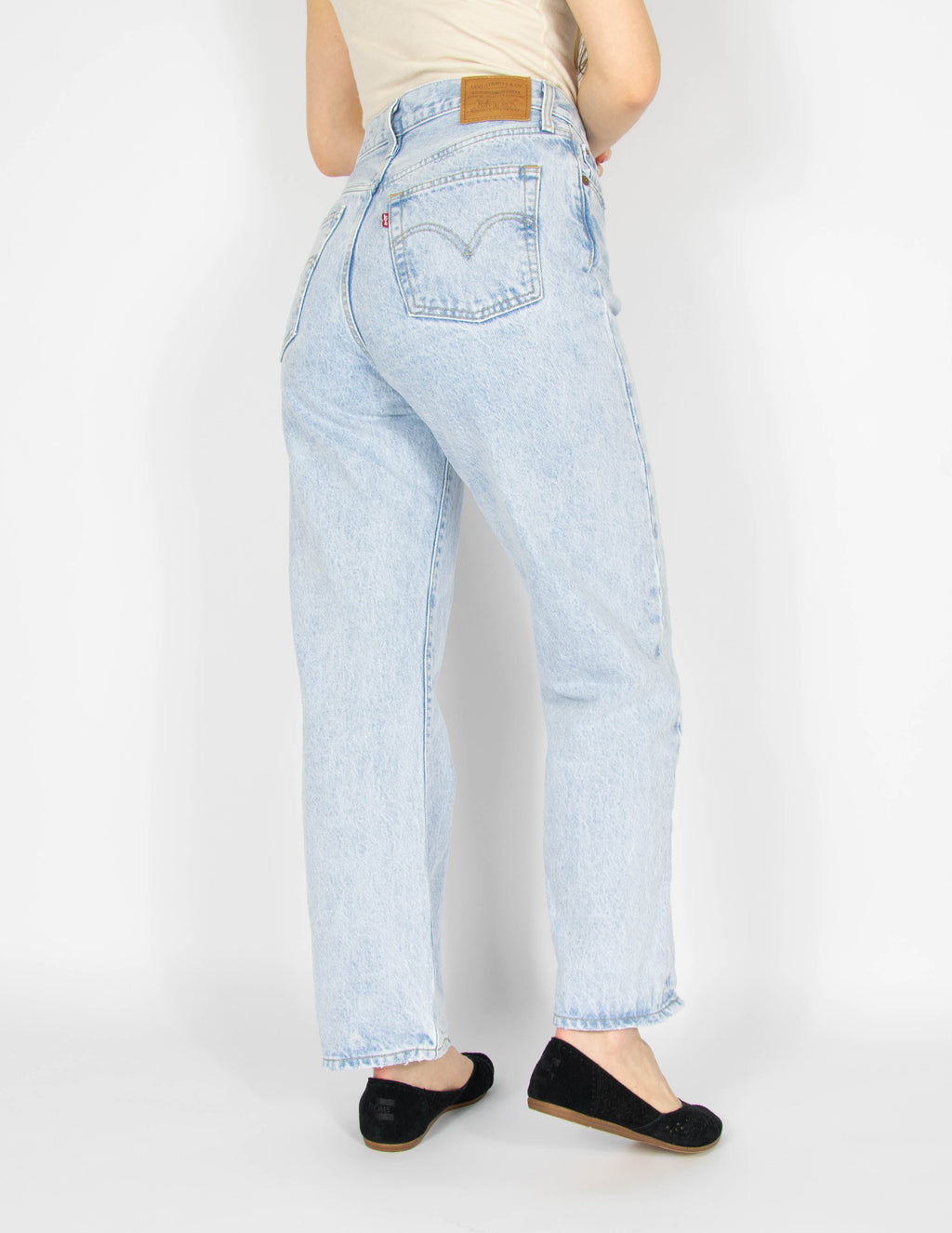 Jasnoniebiskie jeansy Levi's Ribcage Straight Ankle - W28 L27