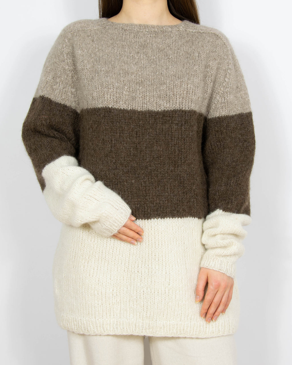 Kremowo brązowy wełniany (alpaka) sweter Handmade