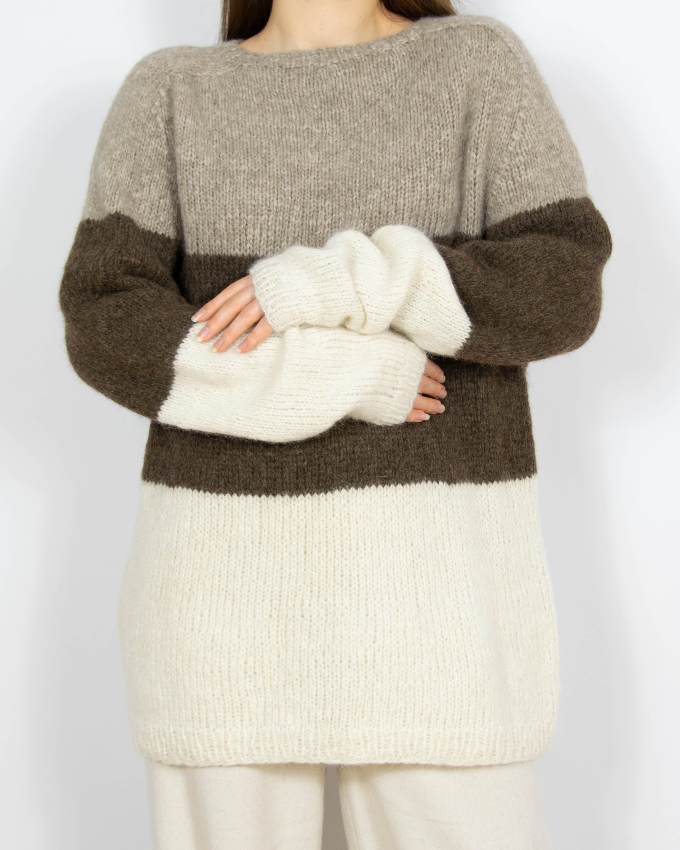 Kremowo brązowy wełniany (alpaka) sweter Handmade