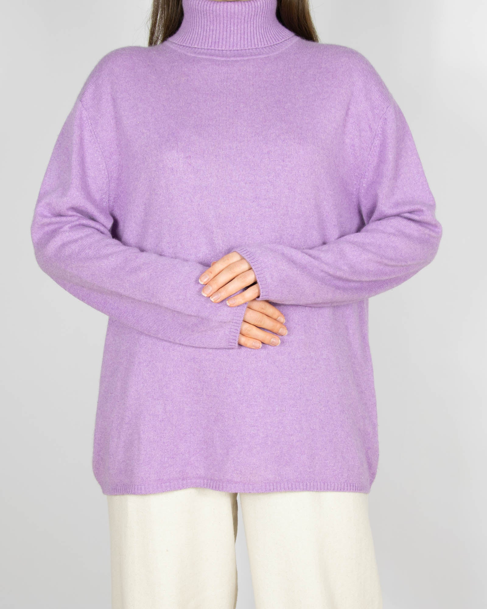 Liliowy jedwabno kaszmirowy sweter z golfem - L/XL