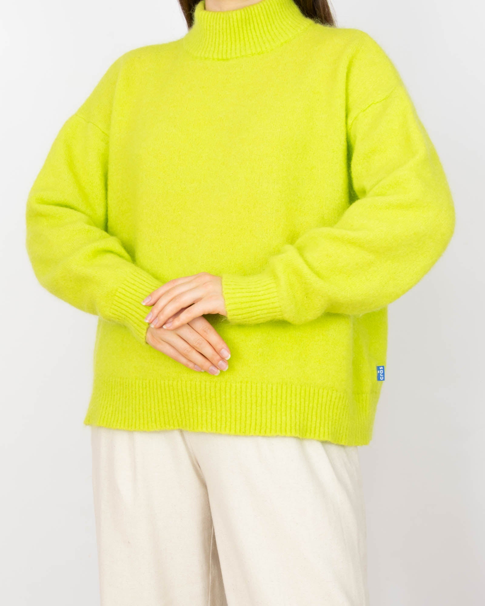 Limonkowy (kid moher + wełna) sweter z golfem CRAS