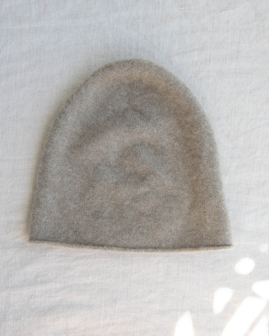 Beżowa kaszmirowa czapka LISA YANG