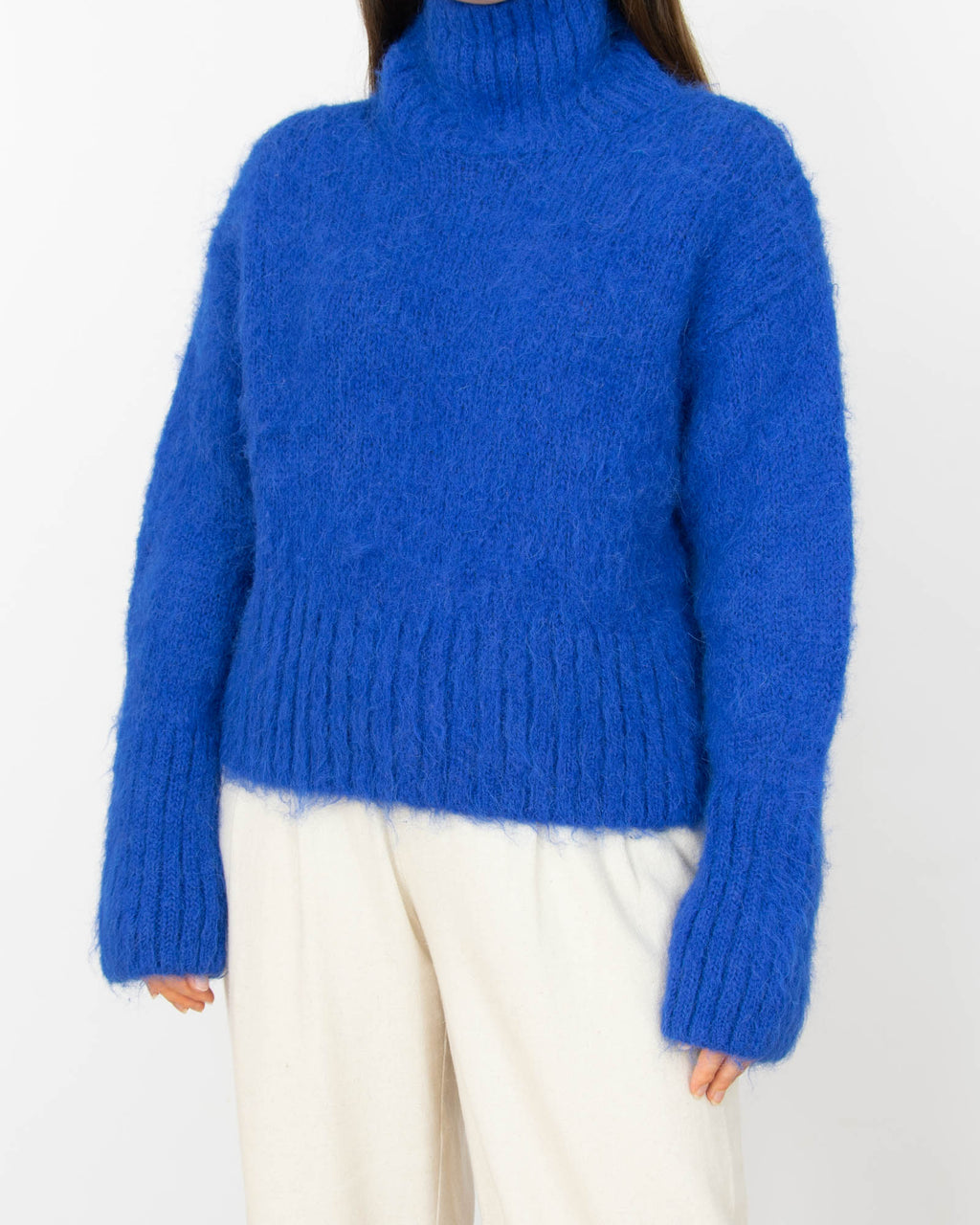 Chabrowy (wełna + alpaka) sweter z golfem & Other Stories - S