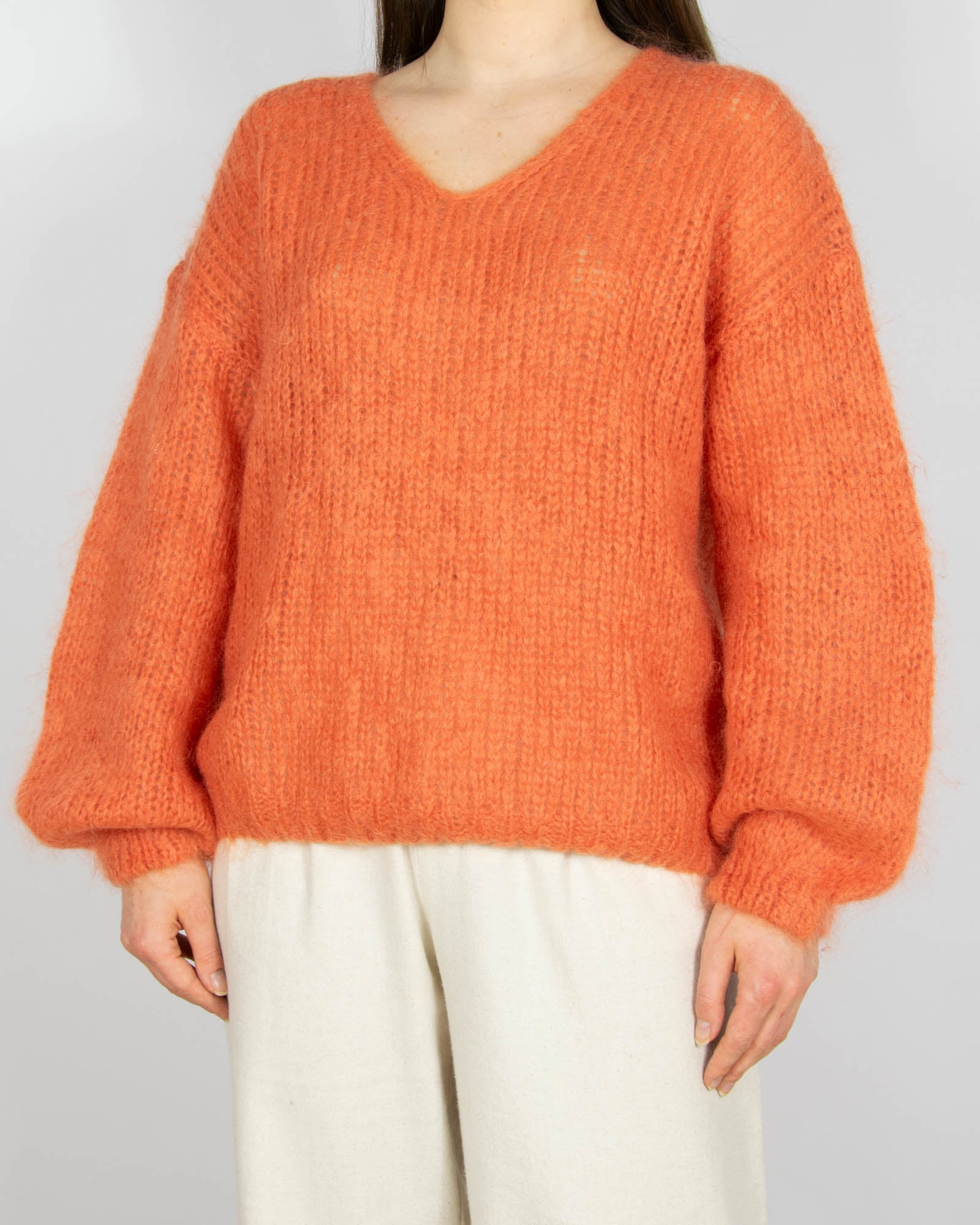 Pomarańczowy moherowy sweter Marie Philippe