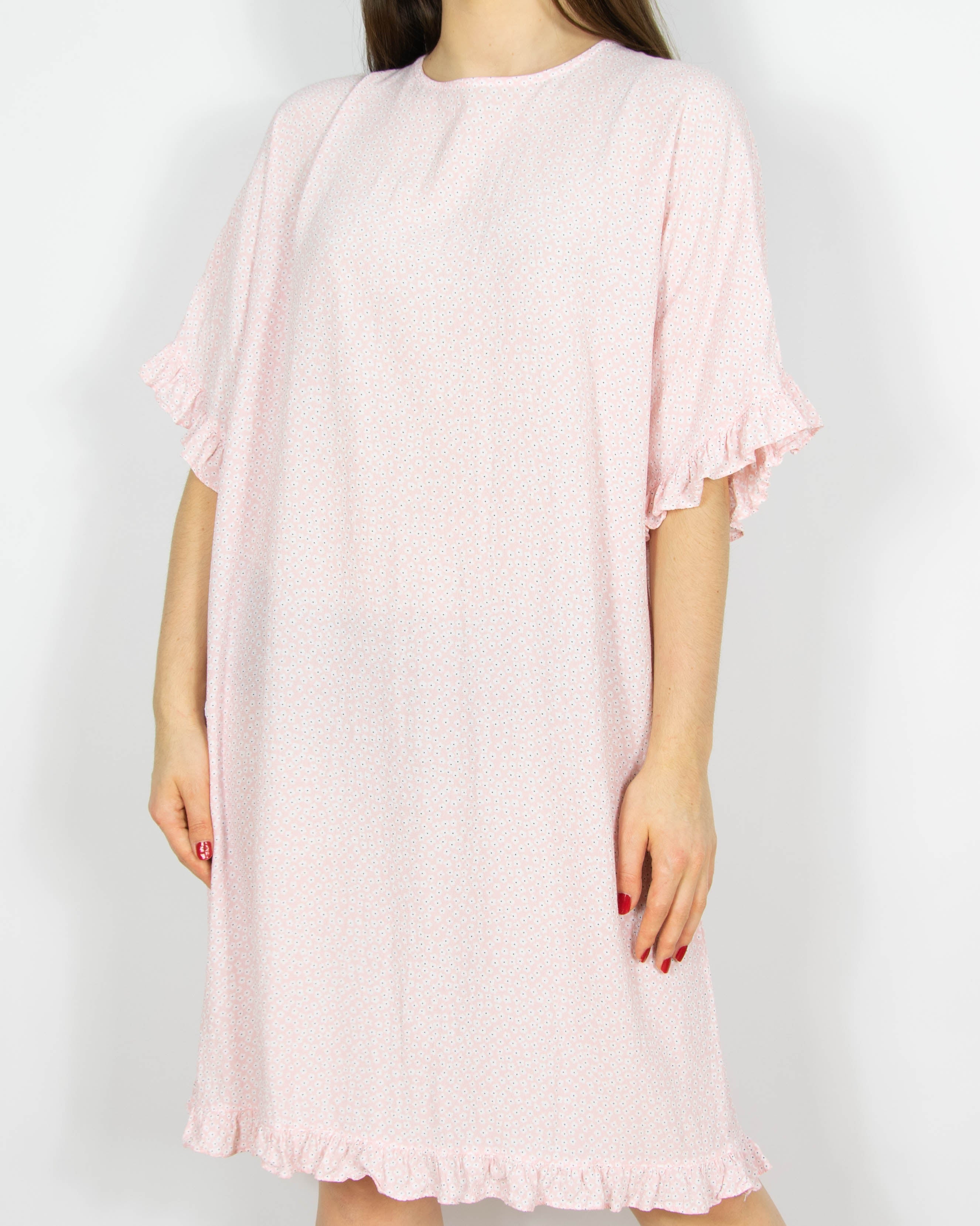 Pastelowa różowa wiskozowa sukienka w białe kwiatki Boii Studios - S