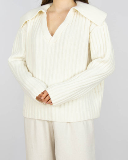 Śmietankowy wełniany sweter z kołnierzykiem H&M Premium - M