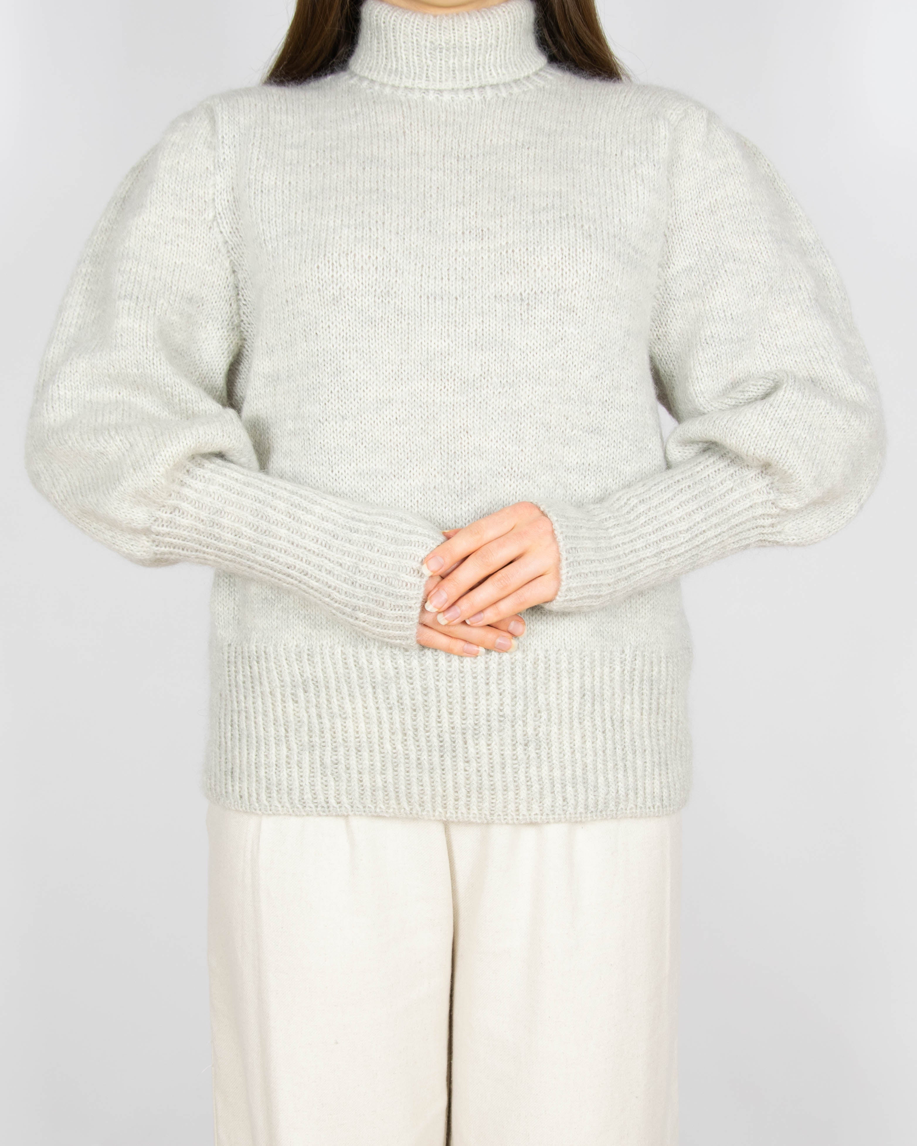 Jasnoszary moherowy sweter z bufiastymi rękawami Handmade - M