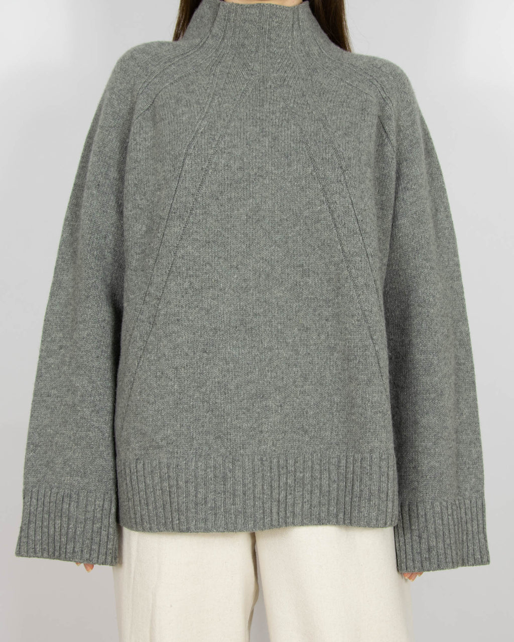 Szary wełniany sweter By Malene Birger - M