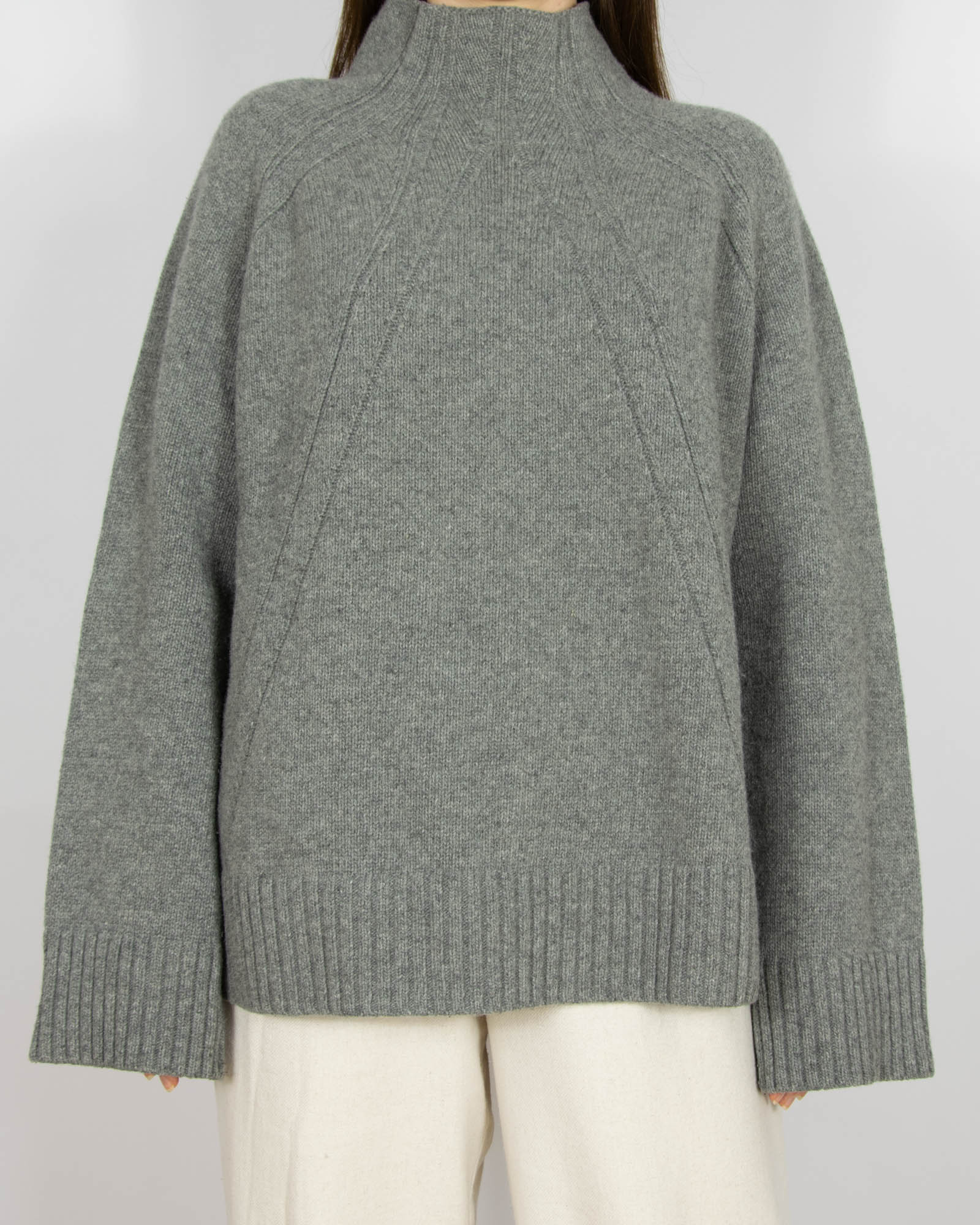 Szary wełniany sweter By Malene Birger - M
