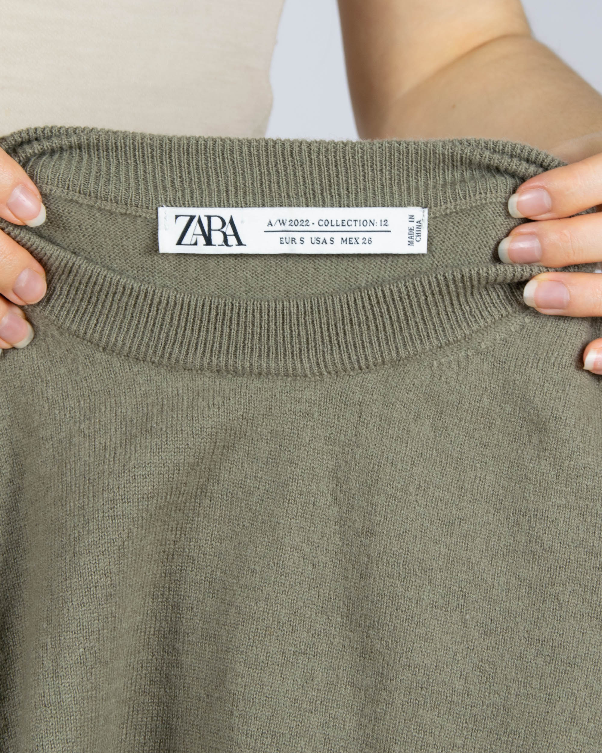 Khaki wełniana asymetryczna sukienka Zara - S