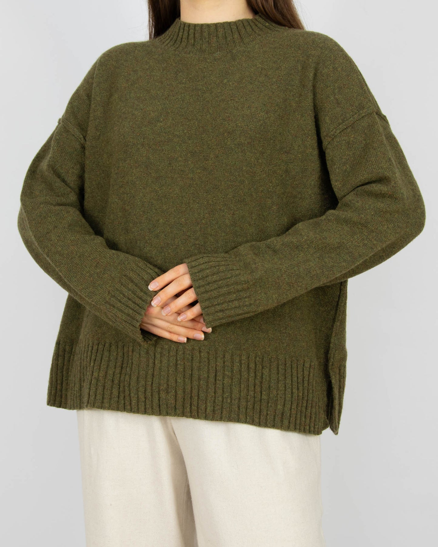 Oliwkowy khaki (wełna jagnięca) sweter WOODLING