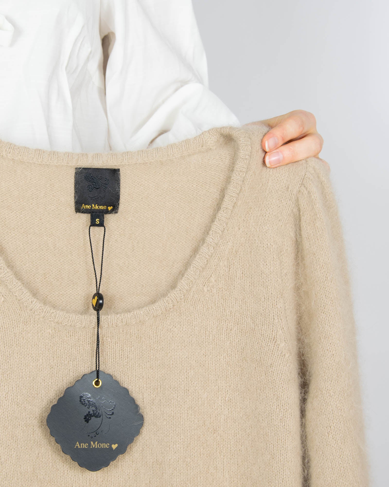 Nowy beżowy wełniany (angora) sweter - S