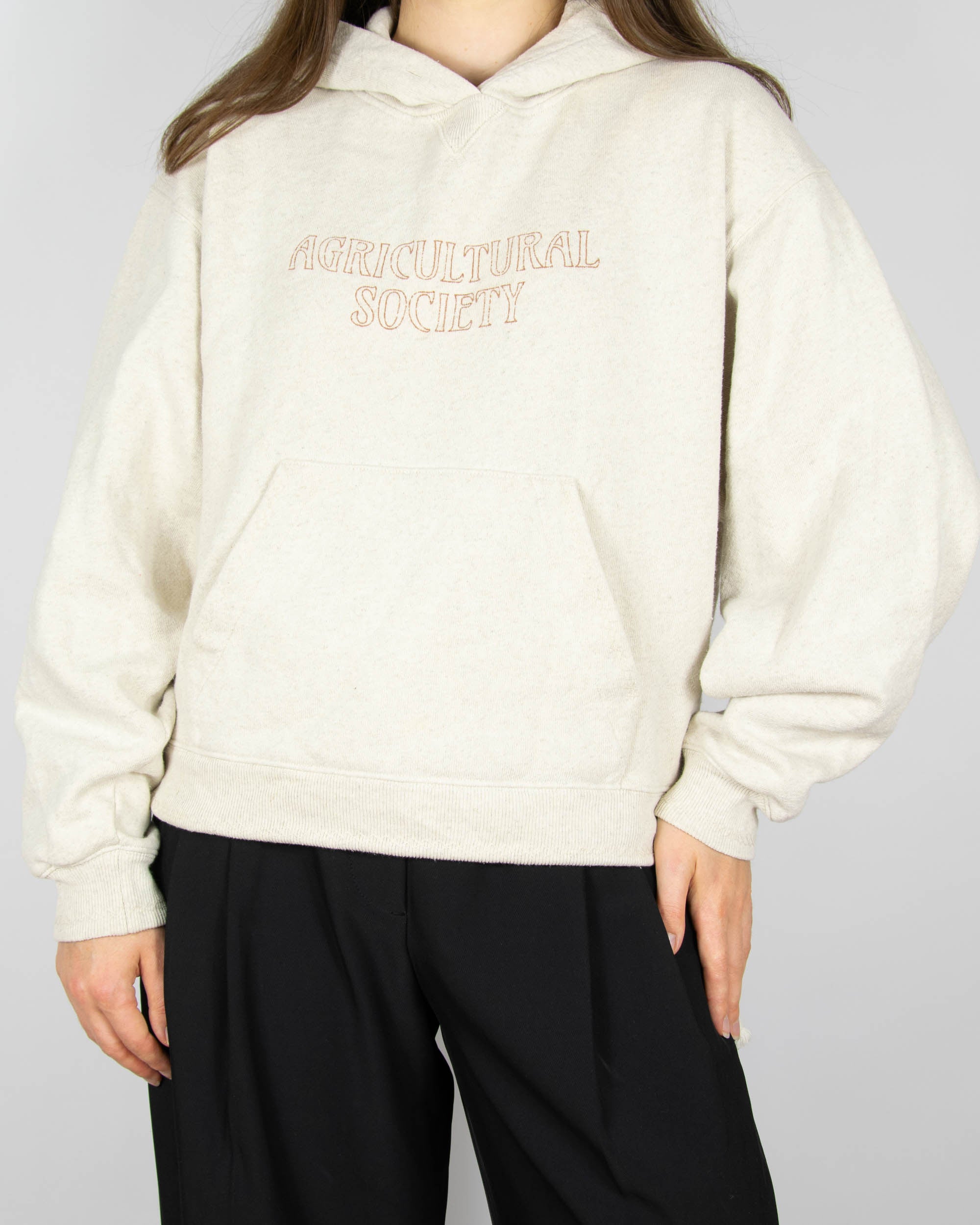 Beżowa (bawełna organiczna + konopie) bluza z kapturem norweskiej designerskiej marki Holzweiler