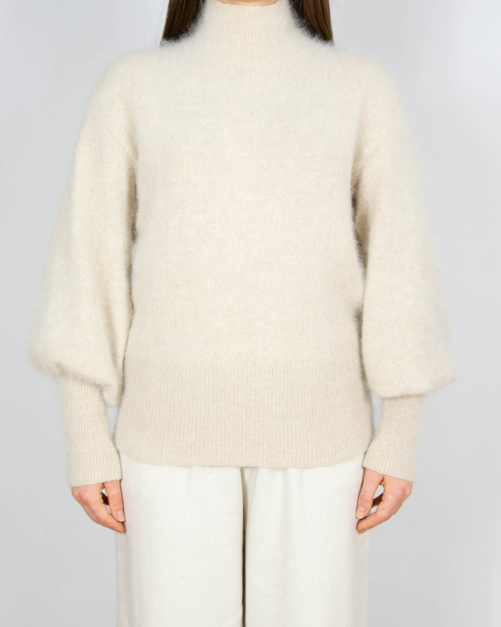 Beżowy wełniany (angora) sweter z golfem Ane Mone - M