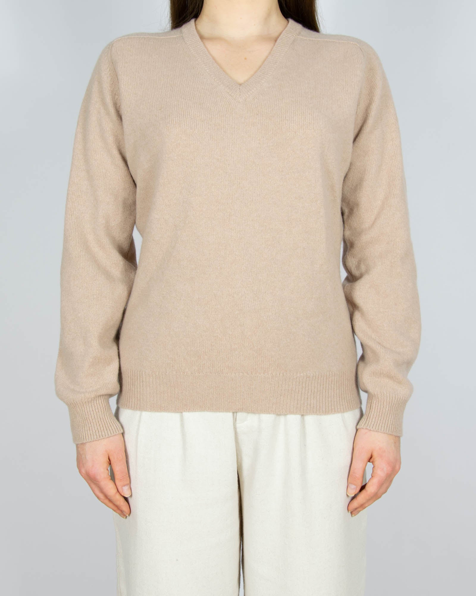 Beżowy wełniany (wełna jagnięca) sweter - M