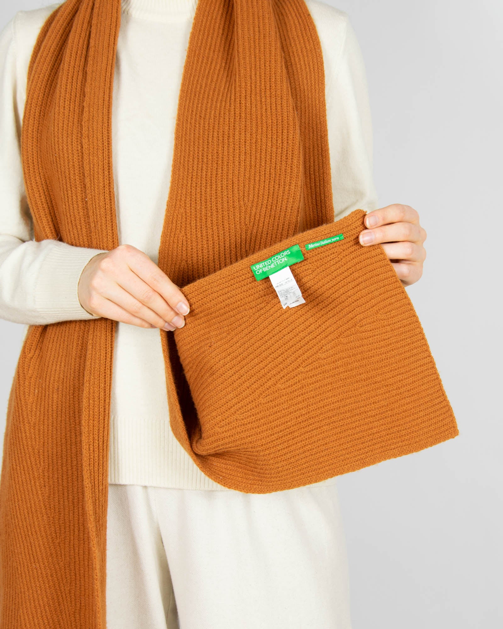 Rudy wełniany (merino) szal