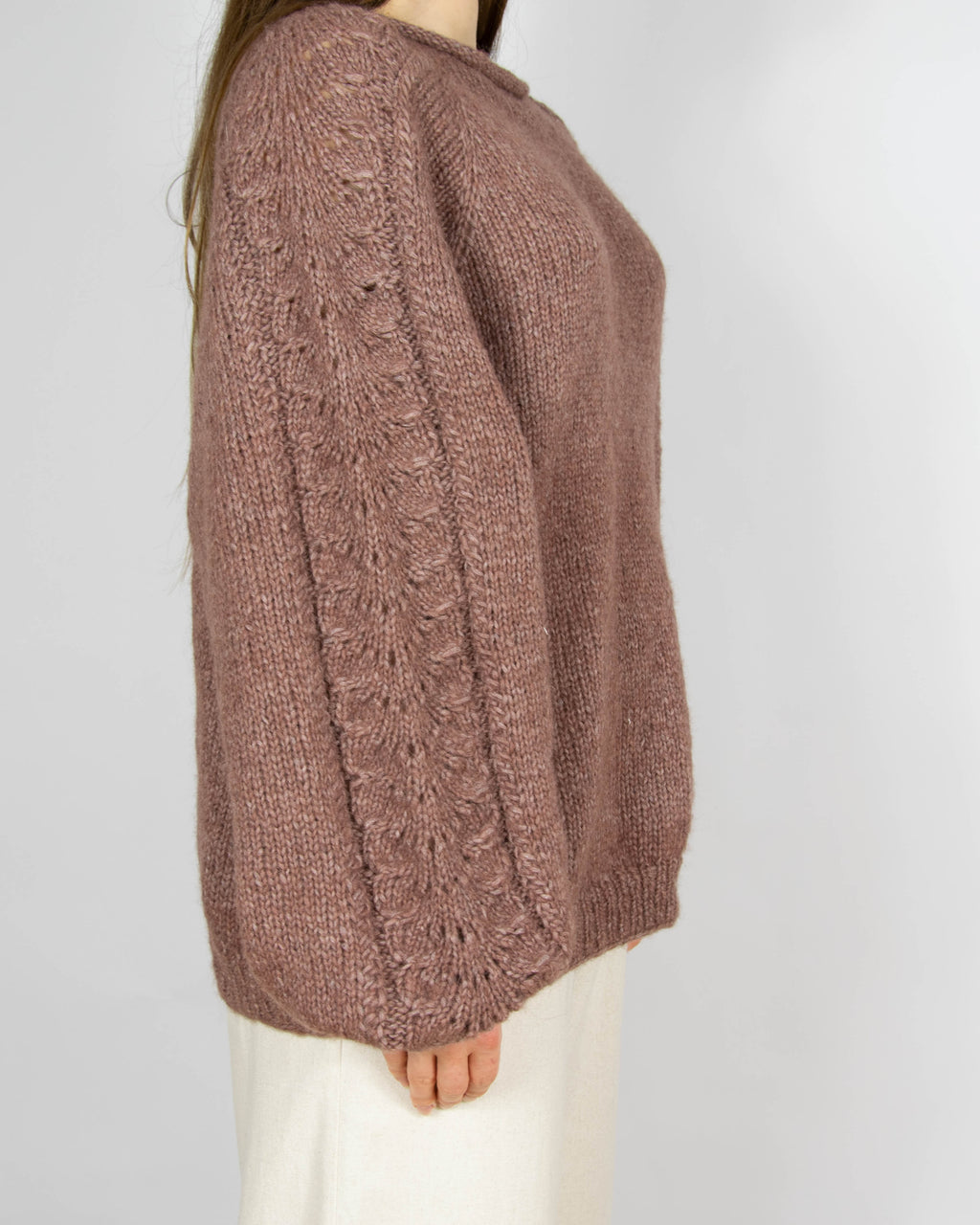Kakaowy wełniany (alpaka) sweter Handmade