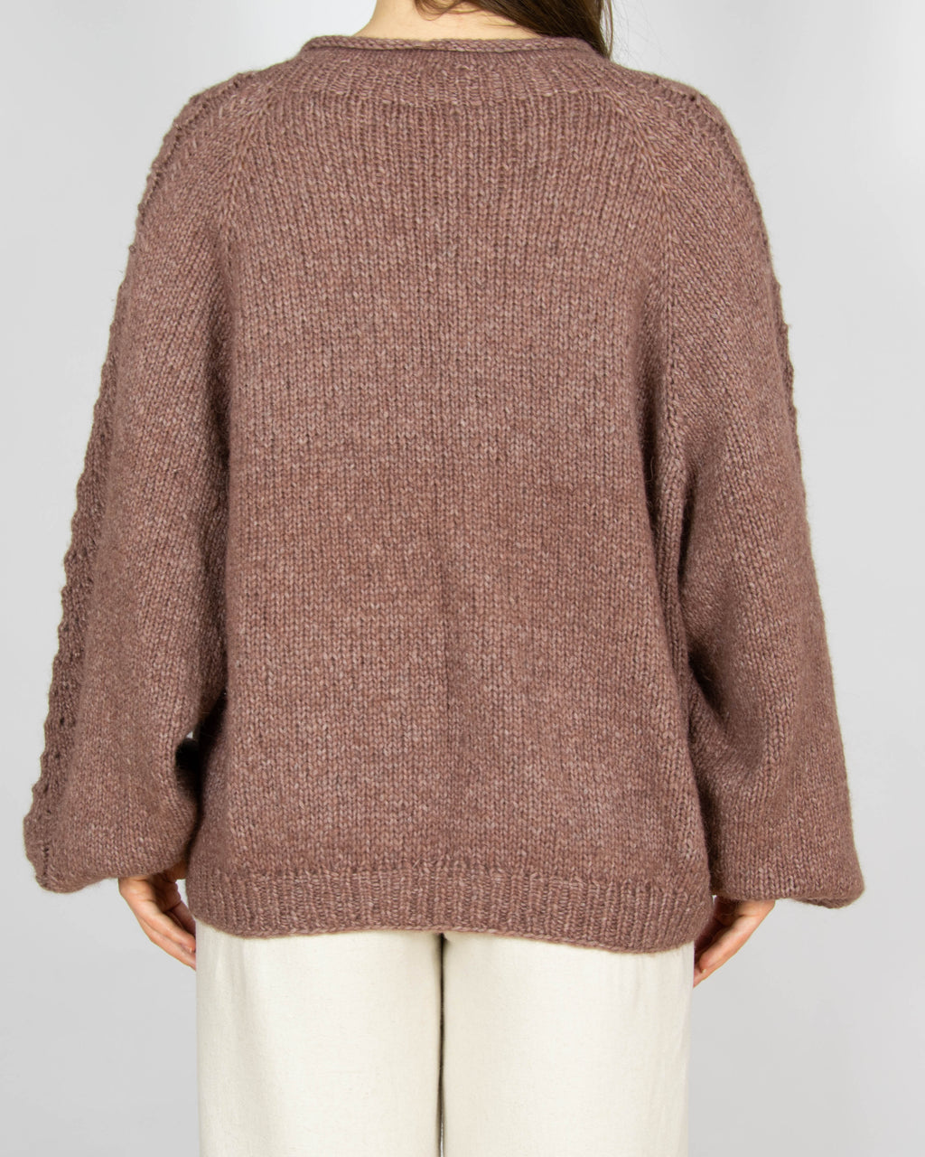 Kakaowy wełniany (alpaka) sweter Handmade